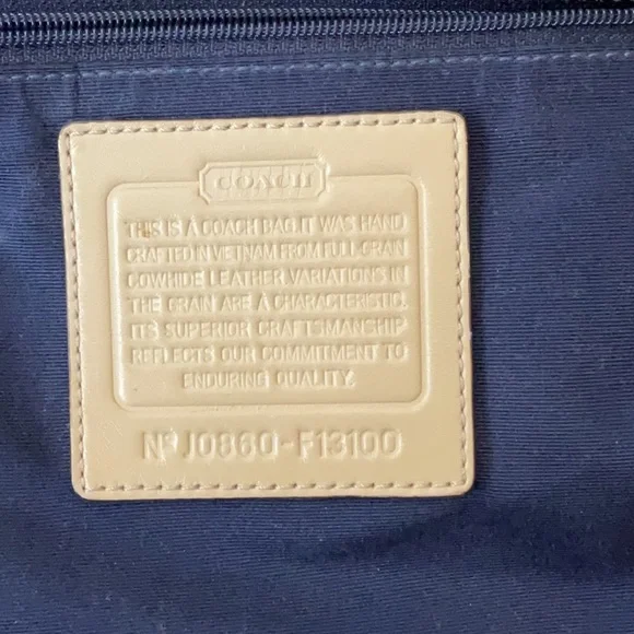 Leather Coach bag - Picture 3 of 3